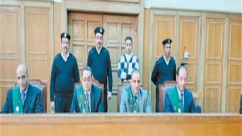 ابن الكابلات سقط في دنيا 