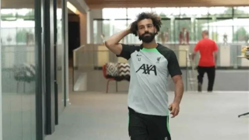 محمد صلاح يظهر بشكل مختلف فى أول مران له مع ليفربول.. شاهد