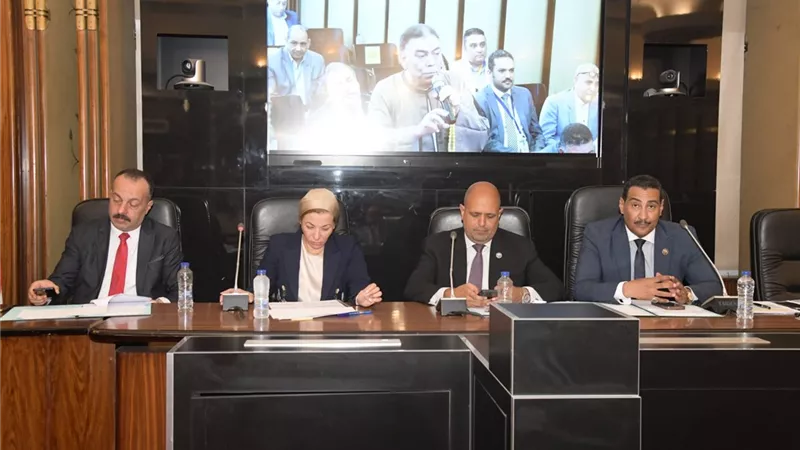 وزيرة البيئة تستعرض الخطة الإستراتيجية لمنظومة المخلفات