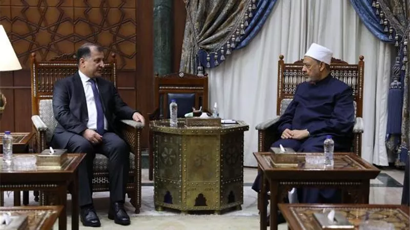 شيخ الأزهر يستقبل سفير طاجيكستان ويبحثان سبل تعزيز التعاون