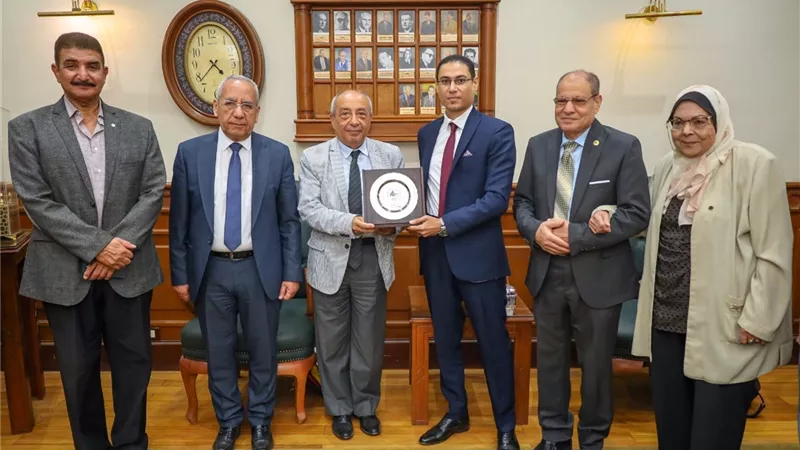 نقيب المهندسين يستقبل نائب رئيس المعهد العربي لعلوم السلامة بالإمارات