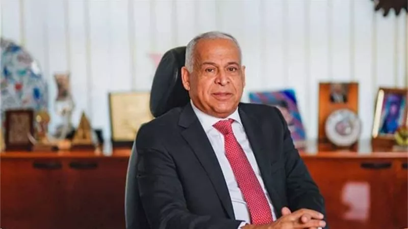 فرج عامر : مهاجم الأهلي انتقل إلى سموحة بشكل نهائي