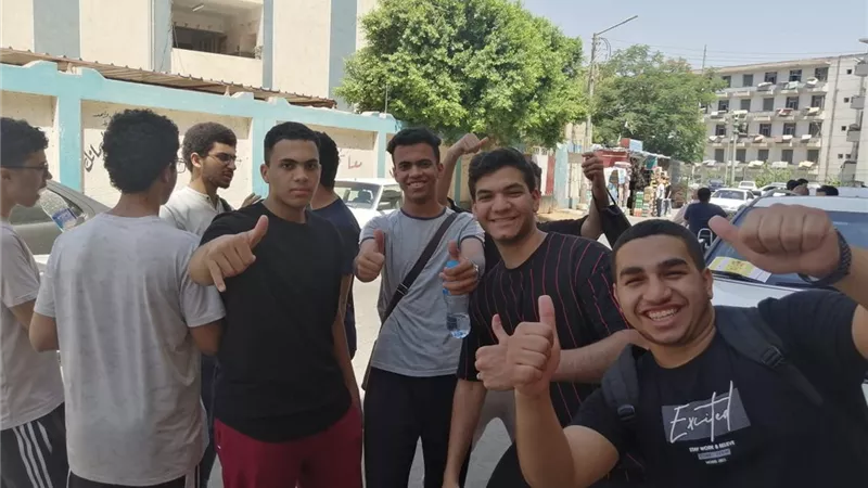 2500طالب بالثانويةحصلوا على الدرجةالنهائيةفي اللغةالاجنبيةالأولى
