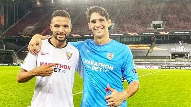بعد اهتمام البايرن وإنتر ميلان.. إشبيلية يحدد سعري النصيري وبونو