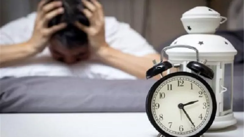 4 طرق لعلاج النوم المتقطع