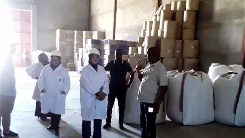 محافظ أسوان يكلف بزيارة لمشروع مزرعة الوادى للدواجن بتوشكى