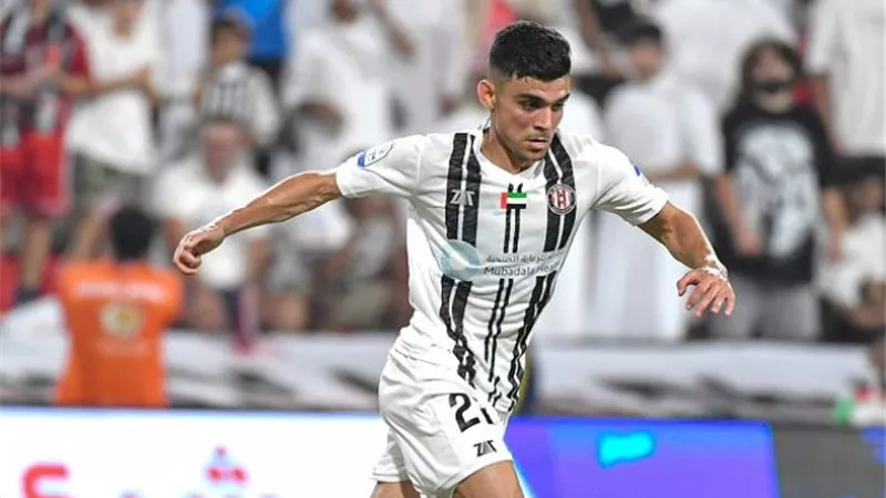 الزمالك يسعي لخطف صفقة أشرف بن شرقي من الوحدة السعودي