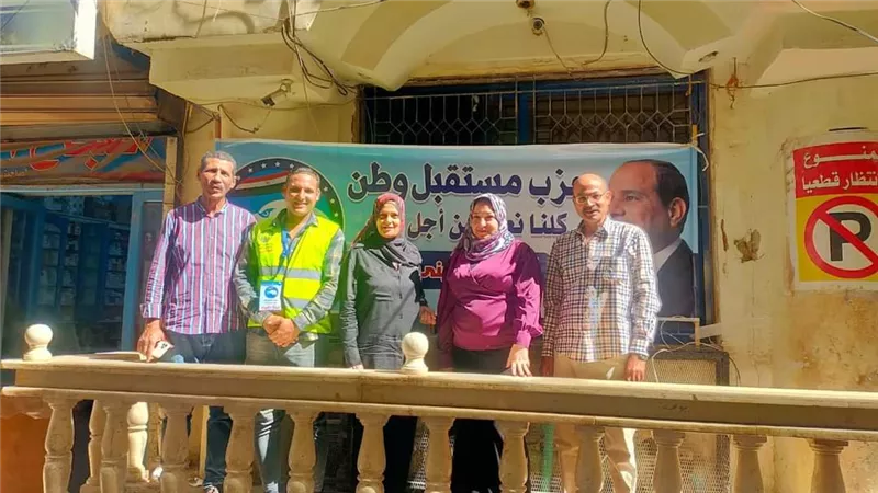 الكشف علي ٢٠٠ حالة في قافلة 