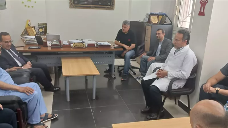 محافظ شمال سيناء يتفقد مستشفي العريش العام