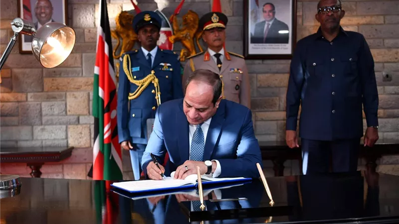 الرئيس السيسي يوجه كلمة للشعب الكيني في سجل الزائرين
