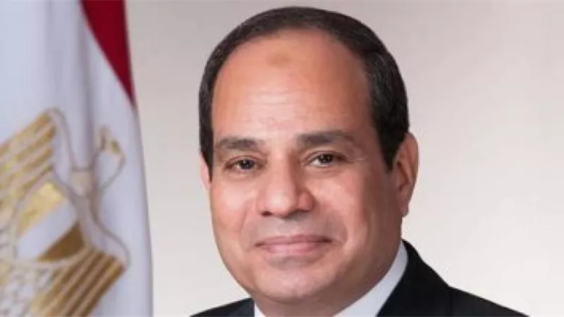 الرئيس السيسي يهنئ ماكرون بالعيد القومى لفرنسا
