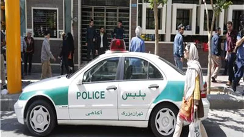الشرطة الإيرانية تشدّد الرقابة على النساء غير المحجّبات