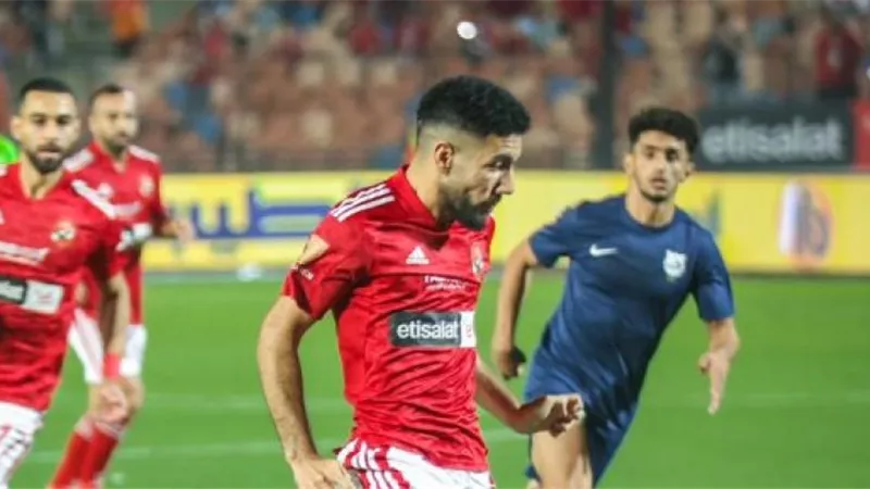 4 عروض تقرب القندوسي من الرحيل عن الأهلي