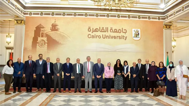 تجديد اتفاقية التعاون بين 