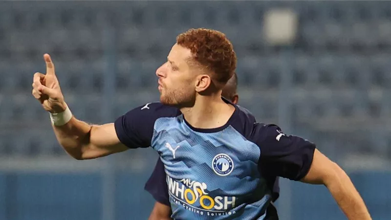 بعد رحيله عن بيراميدز.. الاتحاد المنستيري يفاوض فخر الدين بن يوسف