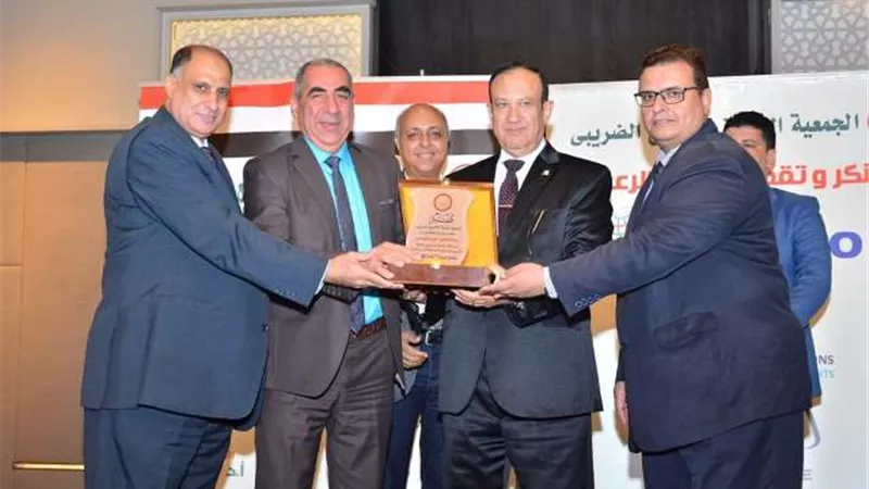 رئيس الضرائب:اهتمام وزير المالية بضرورة التواصل مع فئات المجتمع