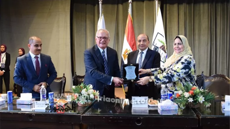 تخرج الدفعة السابعة لطلاب السياسة والاقتصاد ببنى سويف