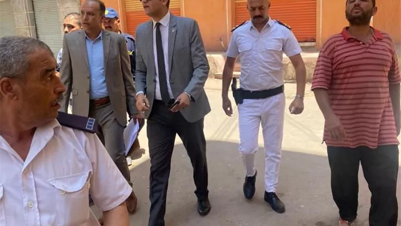 النيابة الإدارية تعاين عقار رشيد المنهار