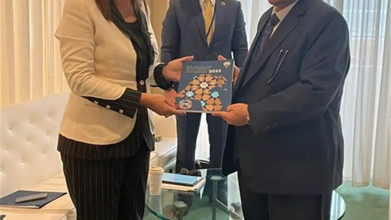 وزيرة التخطيط تبحث سبل التعاون مع الأمين العام بالكويت