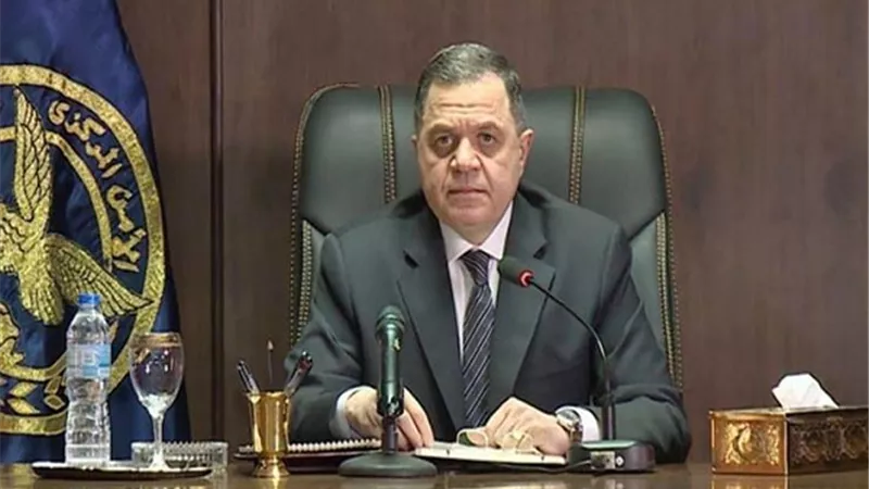 وزير الداخلية يهنئ الرئيس السيسي وقيادات الدولة بذكرى ثورة 23 يوليو