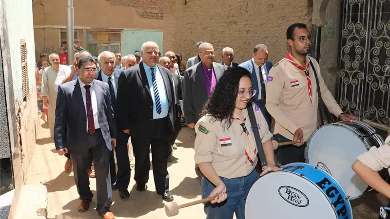 رئيس الطائفة الإنجيلية في زيارة رعوية لصعيد مصر ..صور