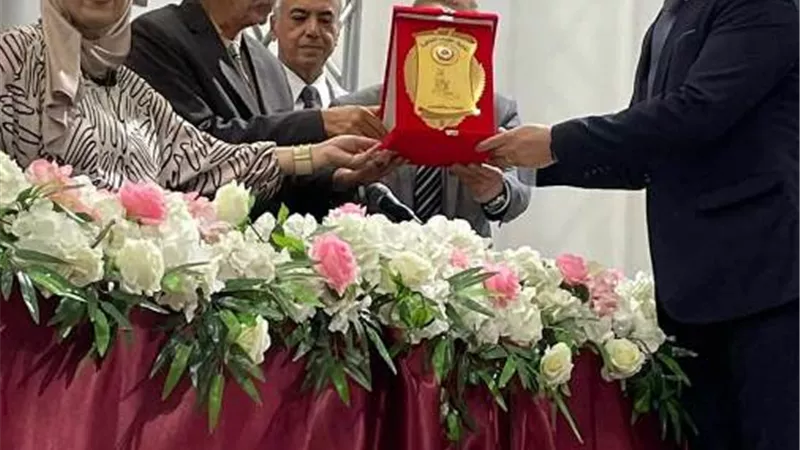 أطباء القاهرة تحتفل بيوم الطبيب وتكرم عددا من مديري المستشفيات