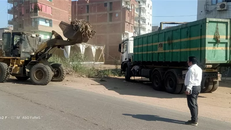رفع 450 طن مخلفات من مقلب دكرنس الوسيط