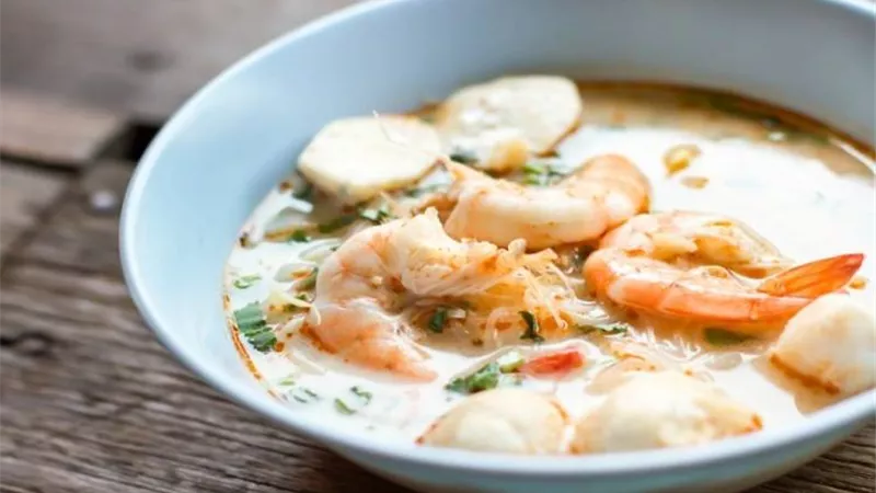 خطوات شوربة الجمبري المسلوق