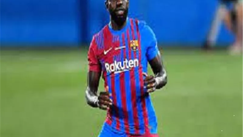 ليل الفرنسي يتعاقد مع نجم دفاع برشلونة