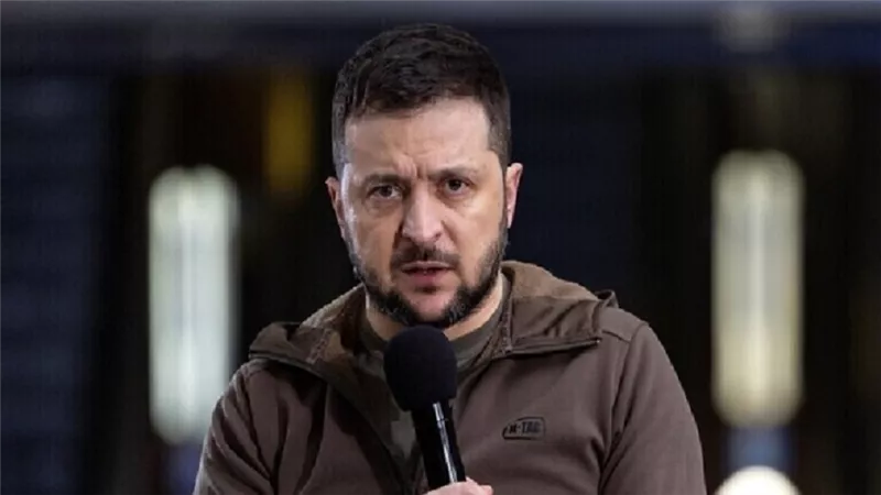 زيلينسكي يدعو أمريكا لإرسال أسلحة بعيدة المدى لتحرير أوكرانيا