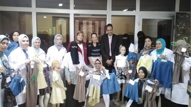وزارة العمل تتابع دورة التدريب على التفصيل والخياطة بالأسكندرية