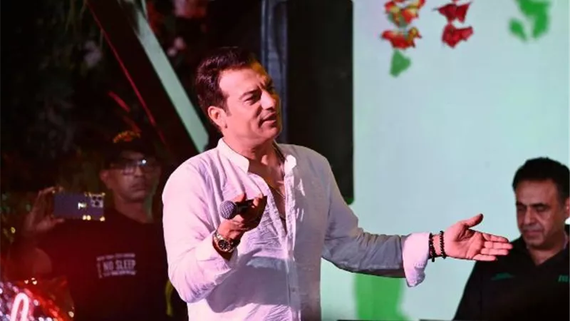 ايهاب توفيق يشعل اقوى حفلات الصيف بالساحل