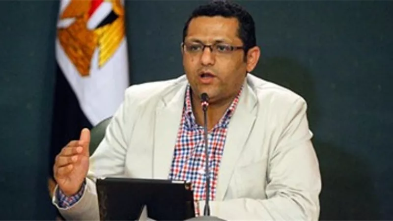 و«حدات بمدينتي وسكن ودار مصر.. وأرض لبناء مقابر.. وأرض أكتوبر».. تفاصيل لقاء نقيب الصحفيين بوزير الإسكان