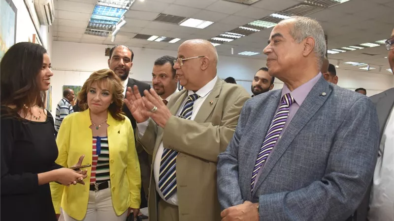 جامعة الأقصر تحتفل بانتهاء أول عام للدراسات الحرة بكلية الفنون