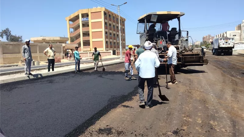 حملات نظافة وإزالة تعديات ورصف طرق وإنشاء محاور جديدة