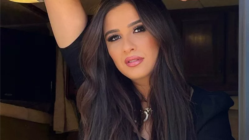 ياسمين عبد العزيز تخطف الانظار من أحدث جلسة تصوير