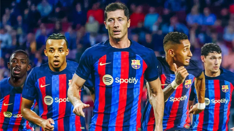 برشلونة يكشف آخر تطورات إصابات لاعبيه بالفيروس المعوي