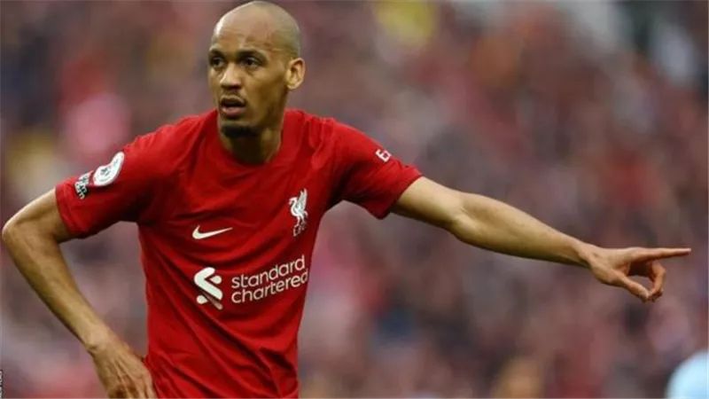 نجم ليفربول يقترب من الإنتقال إلى الاتحاد السعودي