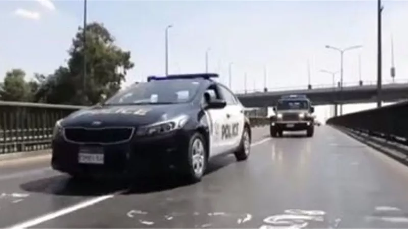 العثور على 3 متوفين داخل سيارة في الوراق
