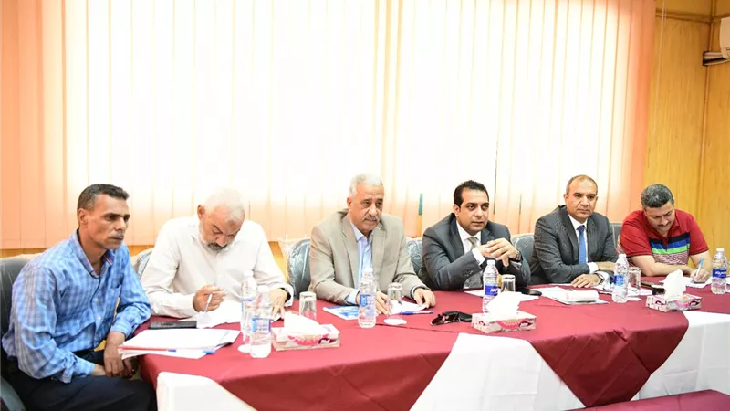 نائب محافظ قنا يترأس لجنة اختبار المتقدمين لشغل وظيفة مهندس