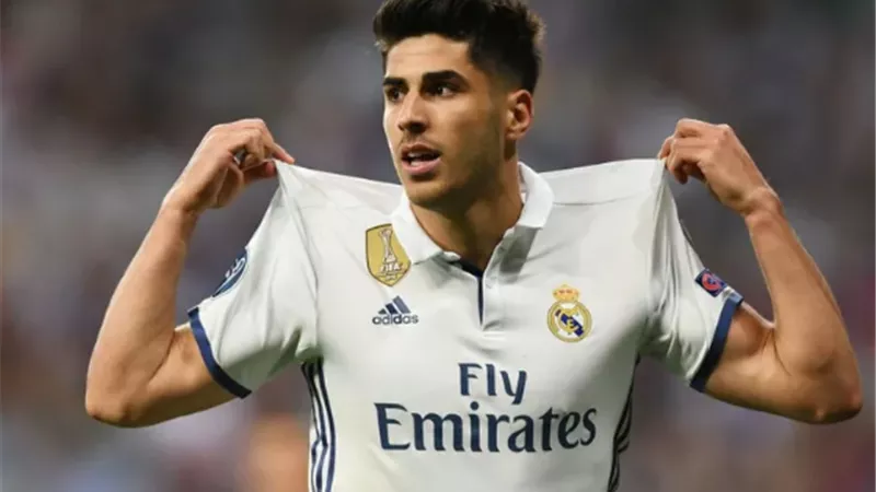 نجم ريال مدريد بعلق على أزمة مبابي مع سان جيرمان