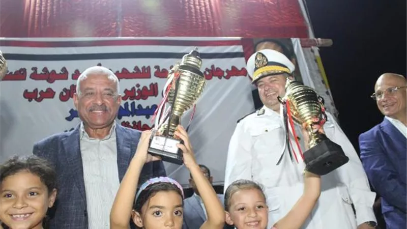 محافظ السويس يشهد فعاليات مهرجان الشهيد أحمد شوشة للسباحة