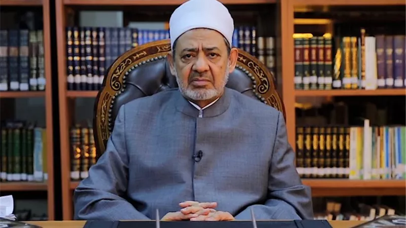 شيخ الأزهر يعزي الجزائر في ضحايا الحرائق