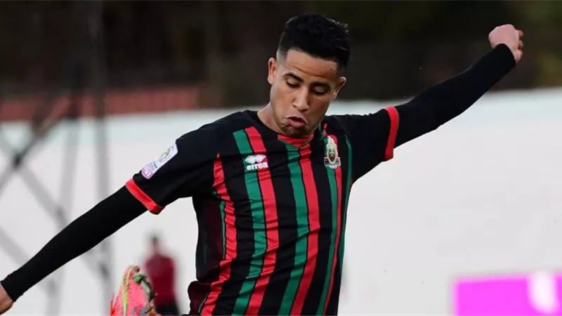 الأهلي يطيح بالقندوسي بعد التعاقد مع رضا سليم