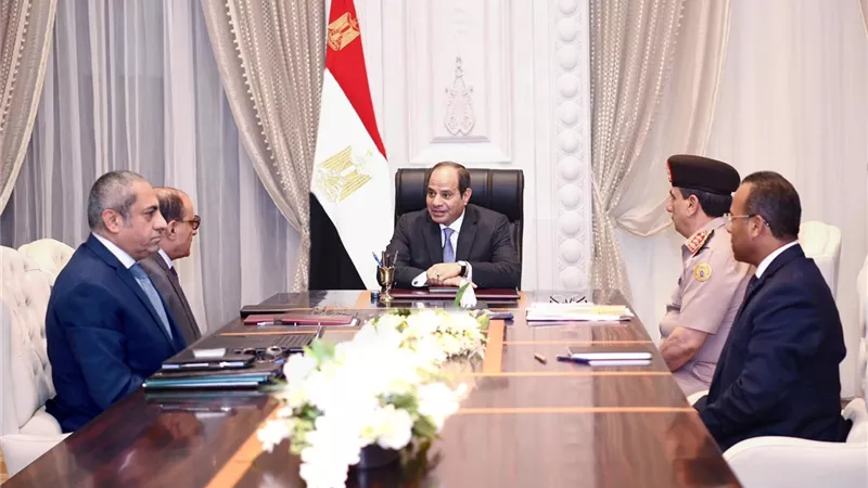 الرئيس السيسى يتابع الموقف التنفيذى لتطور الأعمال بالعاصمة الإدارية الجديدة