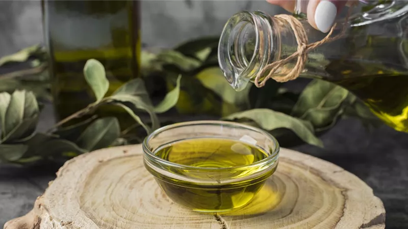 اهمية زيت الزيتون فى علاج الام المفاصل