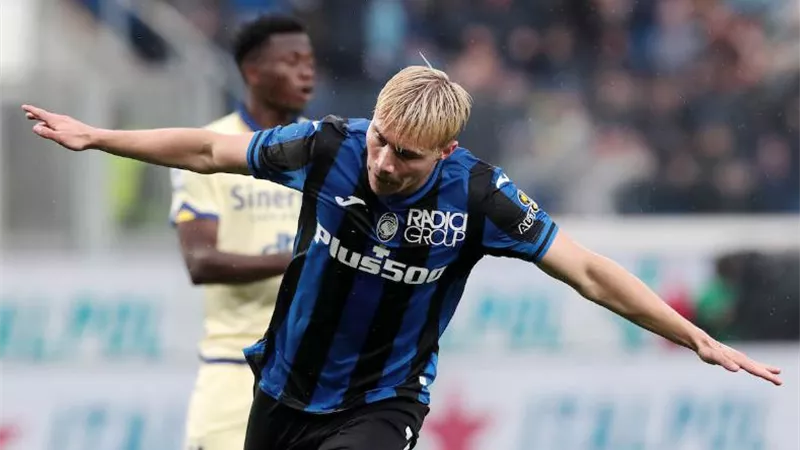 أتالانتا يتمسك بـ 80 مليون يورو للموافقة على رحيل هويلوند