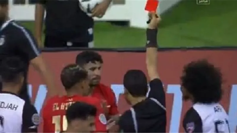 طرد يحي جبران من الوداد بعد تدخل متهور علي لاعب السد القطري