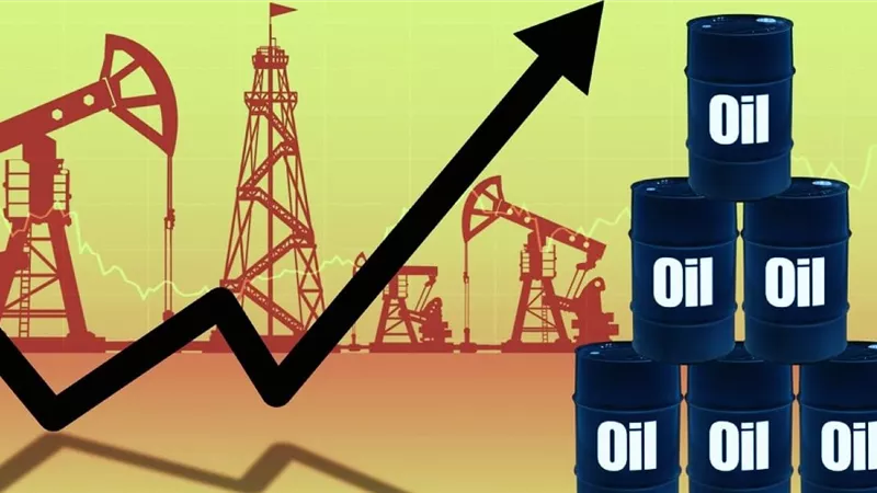 النفط يتجه إلى أعلى مستوى في 3 أشهر مع التركيز على شح المعروض