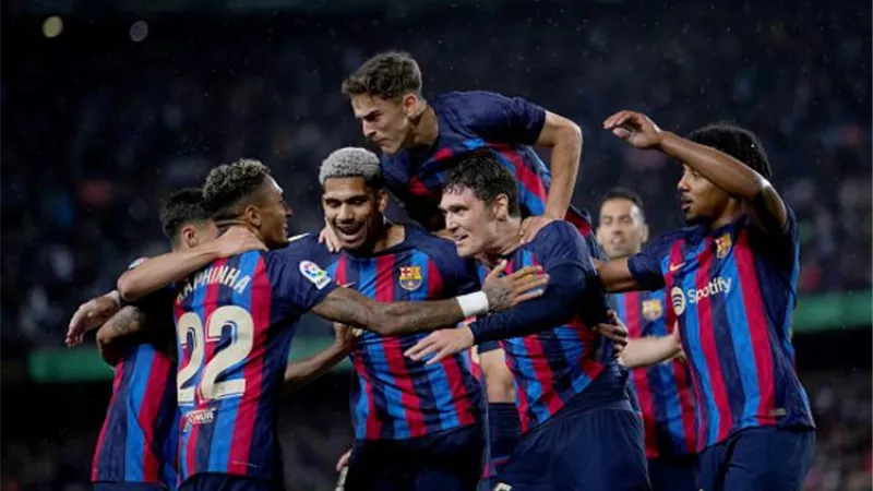 رسميا.. يويفا يحسم موقف برشلونة من المشاركة فى البطولات الأوروبية
